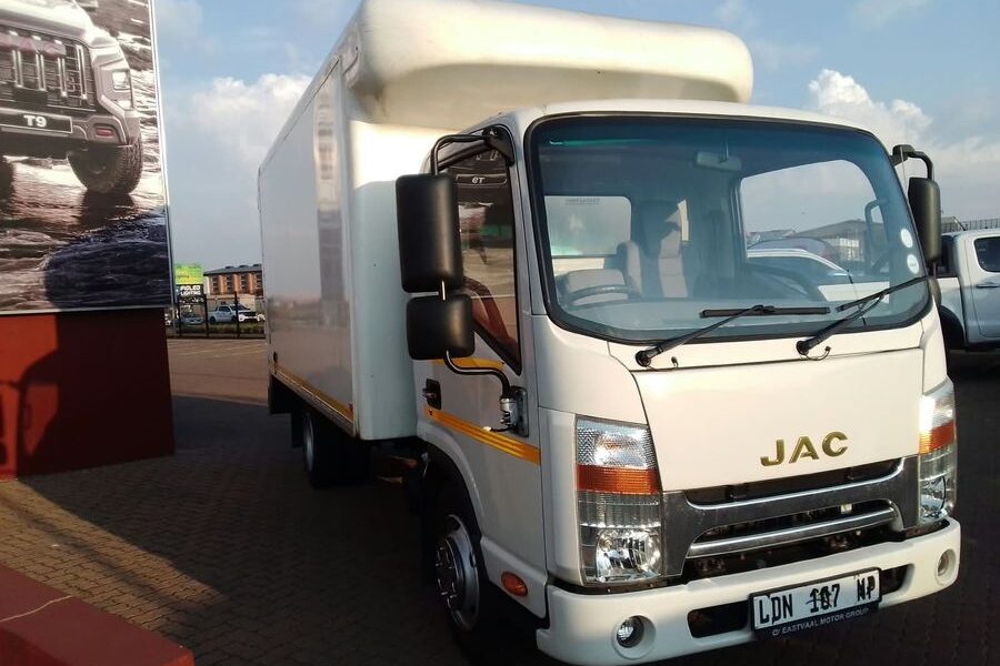 2024 JAC N56 2.8TD F/C C/C